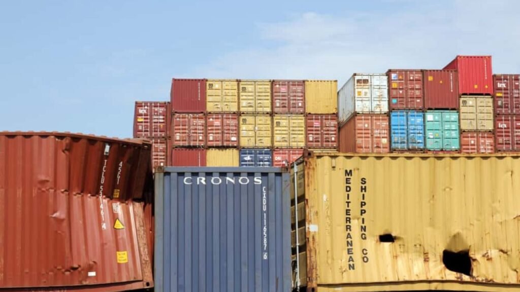 Who is responsible for shipping freight damage